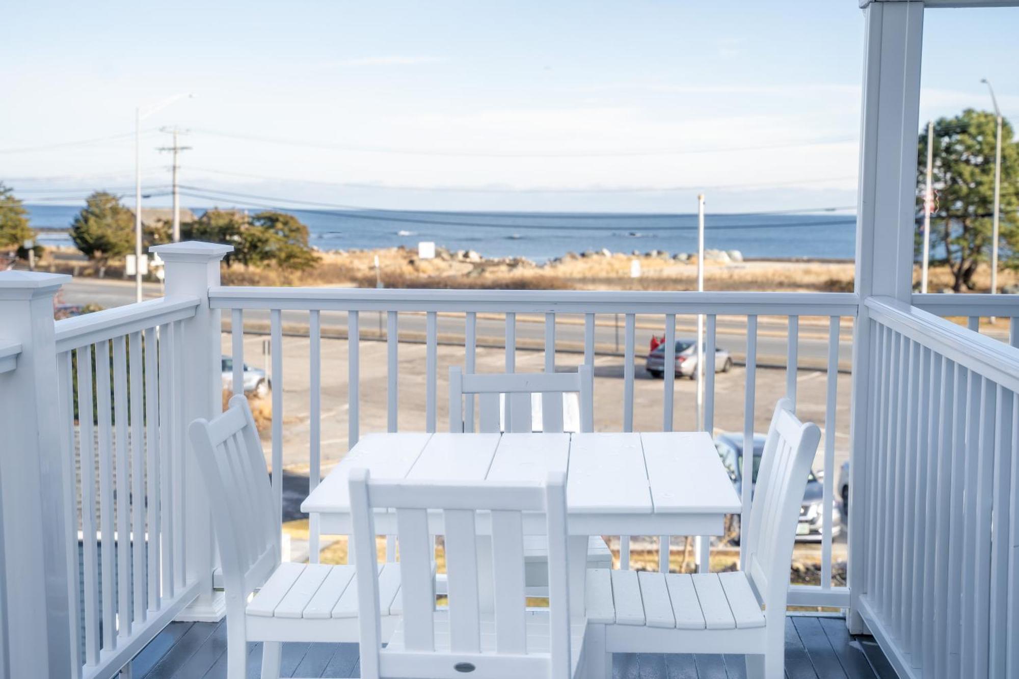 935 Ocean, A Beachside Inn Hampton Esterno foto